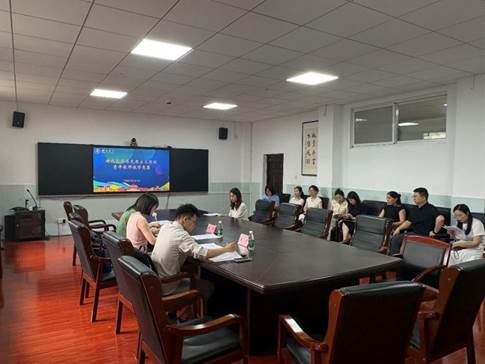 http://marx.hubei-university.com/__local/2/30/C6/8E69D425EA2C2F2A9DB934C4A69_2CF0F633_C6771.png