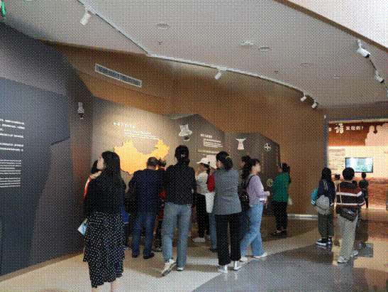 http://lswh.hubei-university.com/__local/4/5F/83/9E8DAFC239A2BD4C51D315CCECC_583C2FED_DC05B.png