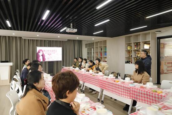 https://matsci.hubei-university.com/__local/C/61/FF/58993F73FB438F0344AF1ECCBEC_16129D00_1BA1E.jpg