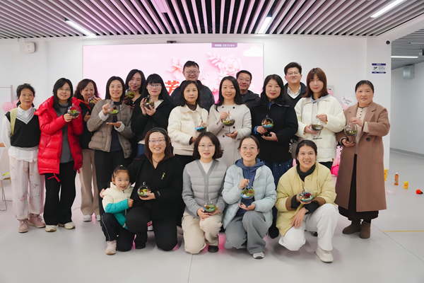 http://cpa.hubei-university.com/__local/6/1F/86/F7FFFE24A1A5CFBB156B98D54C1_03550F22_46A8AA.png
